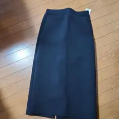 イーブス　黒のタイトスカート Fサイズ ジッパー付きのサムネイル