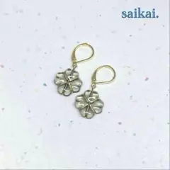 [1120]チェコガラスの4つ葉クローバーピアス クリア ブラック ハンドメイド
