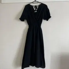 ダブルクローゼット　黒ワンピース　半袖ワンピース　パフスリーブ　M ブラック