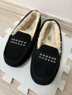 UGG W Ansley Deco Studs