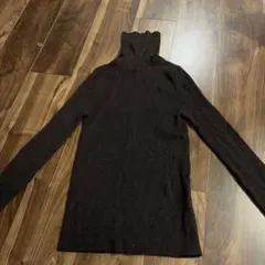UNIQLO ブラウン タートルネックセーター M
