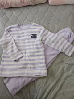 紫と白ストライプ 長袖パジャマ 140