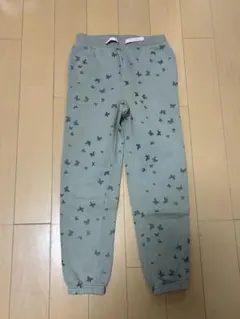 H&M 蝶々模様 裏起毛ジョガーパンツ130cm