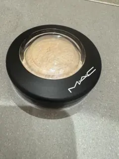 MAC ミネラライズスキンフィニッシュライトベージュ