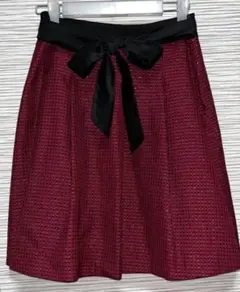 OFUONのひざ丈スカート