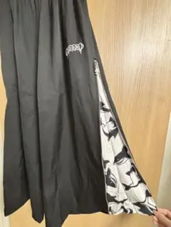 NieR clothing 黒 ワイドパンツ