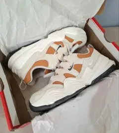 【限定】NIKE TECH HERAテックヘラ オレンジ 24.5cm emmi