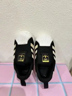 adidas スリッポン　13cm