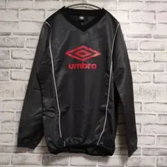 【美品】umbro 黒 Vネック 長袖ピステ ウィンドブレーカー