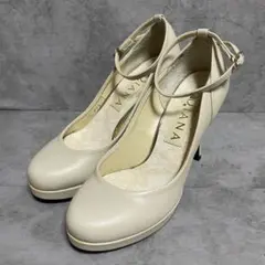 【ダイアナ】（21.5）ストーム付きパンプス アンクルストラップ ラウンドトゥ