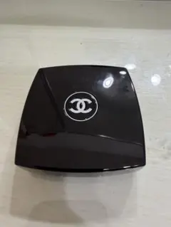 CHANEL LES 4 OMBRES アイシャドウパレット