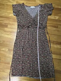 FIFILLES Paris 半袖 ひざ丈ワンピース 総柄