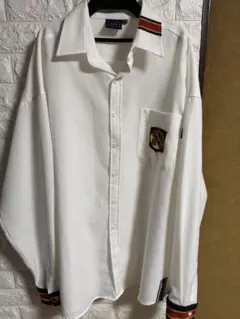 ホワイト長袖シャツ ポケット付き
