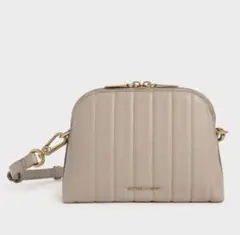 チャールズアンドキース　ショルダーバッグ　ベージュ　シェル