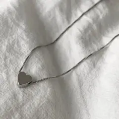 ハート　可愛い　繊細なチェーン　ネックレス　シルバーネックレス　ブルベ