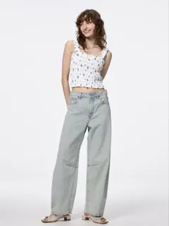 GU バレルレッグジーンズ