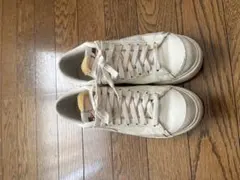 Nike ホワイト ローカット 厚底スニーカー