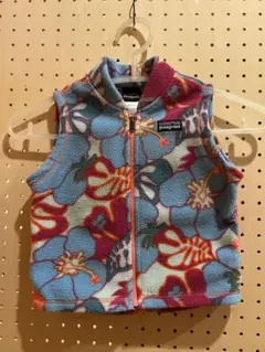 ＊ Patagonia フラワーパターン ベスト 12M ＊