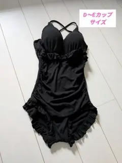 컵이 달린 블랙 원피스 수영복