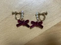 ワインレッド リボン パール イヤリング