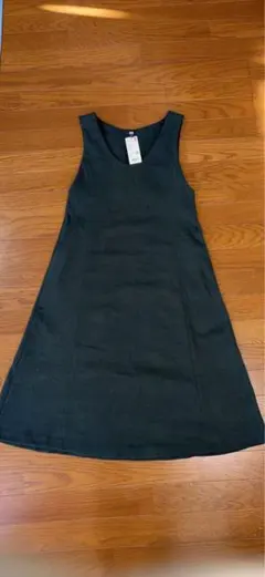 UNIQLOダークグリーン フレアジャンパースカート