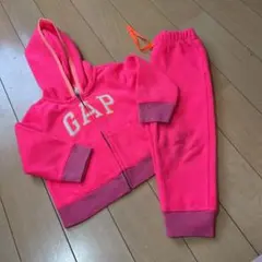 ピンクネオン　セットアップ　18〜24ヶ月