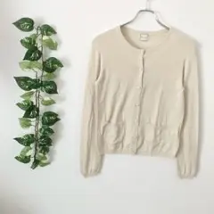 【M】 ティアラ カーディガン 長袖 丸首 くるみボタン シルク混 ベージュ