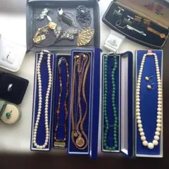 本日限り特価！　遺品整理 生前整理 アクセサリー  ジュエリー等まとめ売り アクセサリー 大量 まとめ売り 遺品整理 - メルカリ
