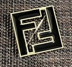 Fendi ノベルティ　ブローチ　FFロゴ　ブラック 2026年最新】fendi フェンディ ブローチの人気アイテム - メルカリ