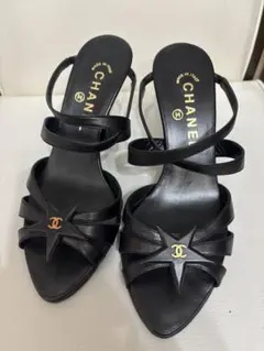 CHANEL スターモチーフ サンダル ブラック 36.5のサムネイル