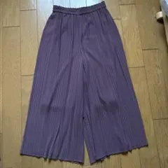 【ユニクロ】　プリーツパンツ　サイズM