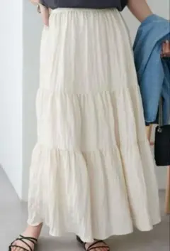 Discoat サテンワッシャーボリュームティアードスカート　ホワイト