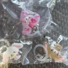 サンリオキャラクターズ ゆるっとめじるしアクセサリー くろうさ しろうさ