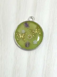 【ハンドメイド】レジン ペンダントトップ