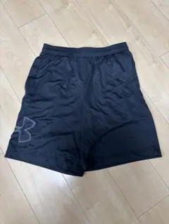 ブラック ショートパンツ