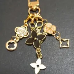 Item thumbnail for item 2116ed6f-bd0c-4193-abc1-7c3bd4d3a3a6