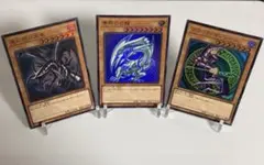 青眼の白龍　真紅眼の黒竜　ブラックマジシャン　初期絵　ウルトラ