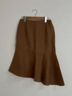 ブラウン フレアスカート ひざ丈　アシンメトリー