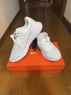 Nikeスニーカーレボリューション6 27センチ 新品未使用DC3728-102