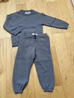 ZARA 3years 薄手のグレーセットアップ