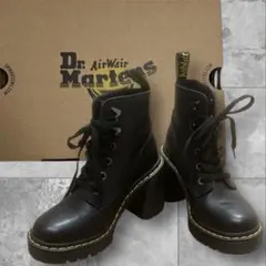 ★新品未使用★Dr.Martens ショートブーツ JESY 6ホール　定番