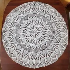 レース編み　パイナップルレース　テーブルセンター　テーブルクロス　ドイリー
