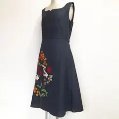 美品△Sybilla シビラ ノースリーブワンピース リネン100% 花柄 刺繡のサムネイル