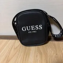 GUESS ゲス ミニショルダーバッグ 黒 ロゴストラップ サコッシュ