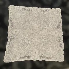 スワトウ　手刺繍　ヴィンテージ 白　ハンカチ　中国製　(103)