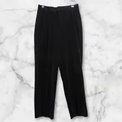 ストレートパンツ　スラックス　コーデュロイ素材　 プリーツ ブラック
