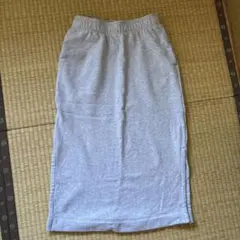 adidas グレー タイトスカート