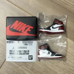 スニーカーガチャ