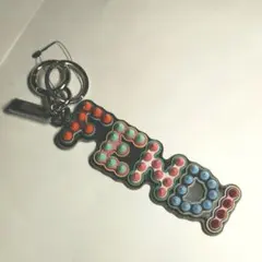 【新品未使用】フェンディ ロゴスタッズ チャーム＆キーホルダー