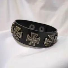 ブレスレット リストバンド ブラック 十字架 クロス パンク ロックスタッズ